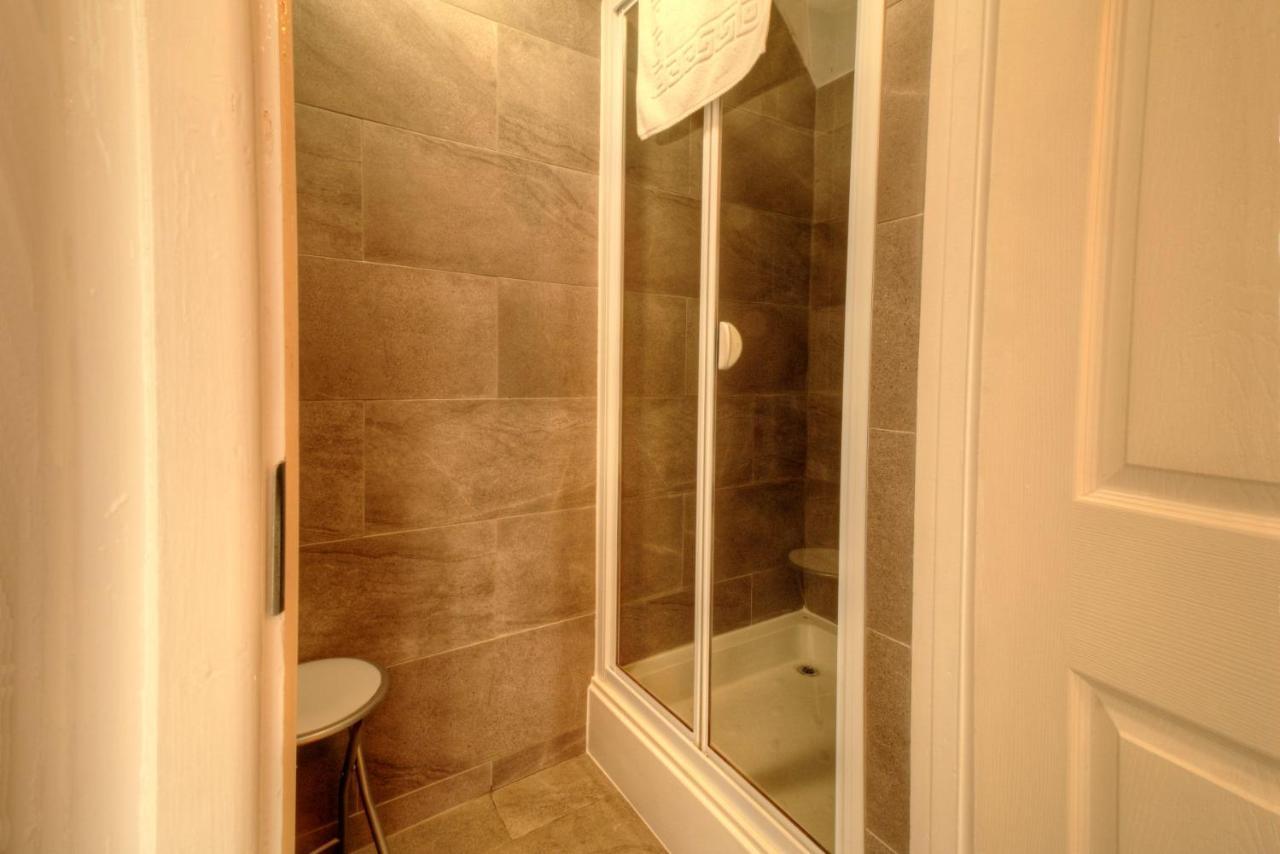 Pass The Keys Shore To Please - Sea Views And Beach Front Modern 1Bed Apt With Sofabed Portsmouth Exterior photo